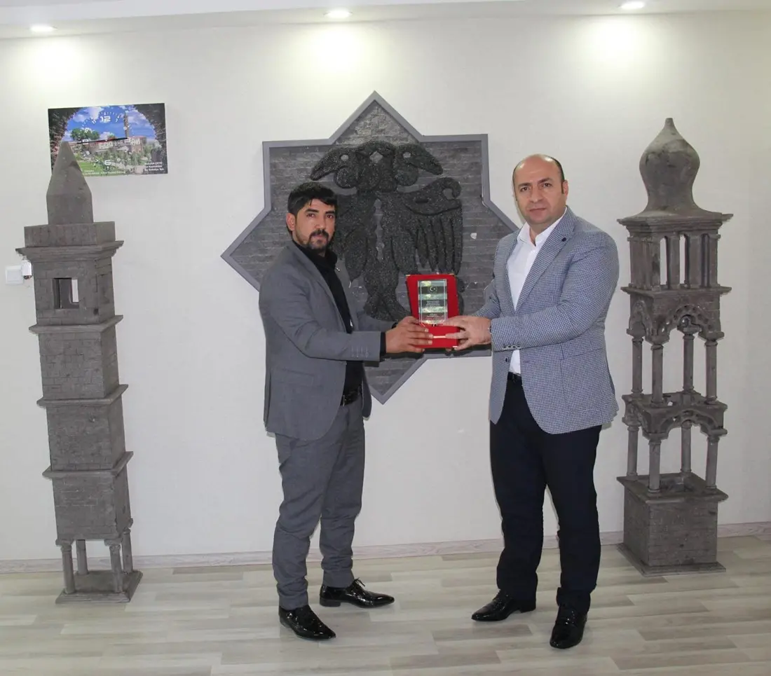 Aziz Akkuş`tan Sur Kaymakamı Abdullah Çiftçi `ye ziyaret