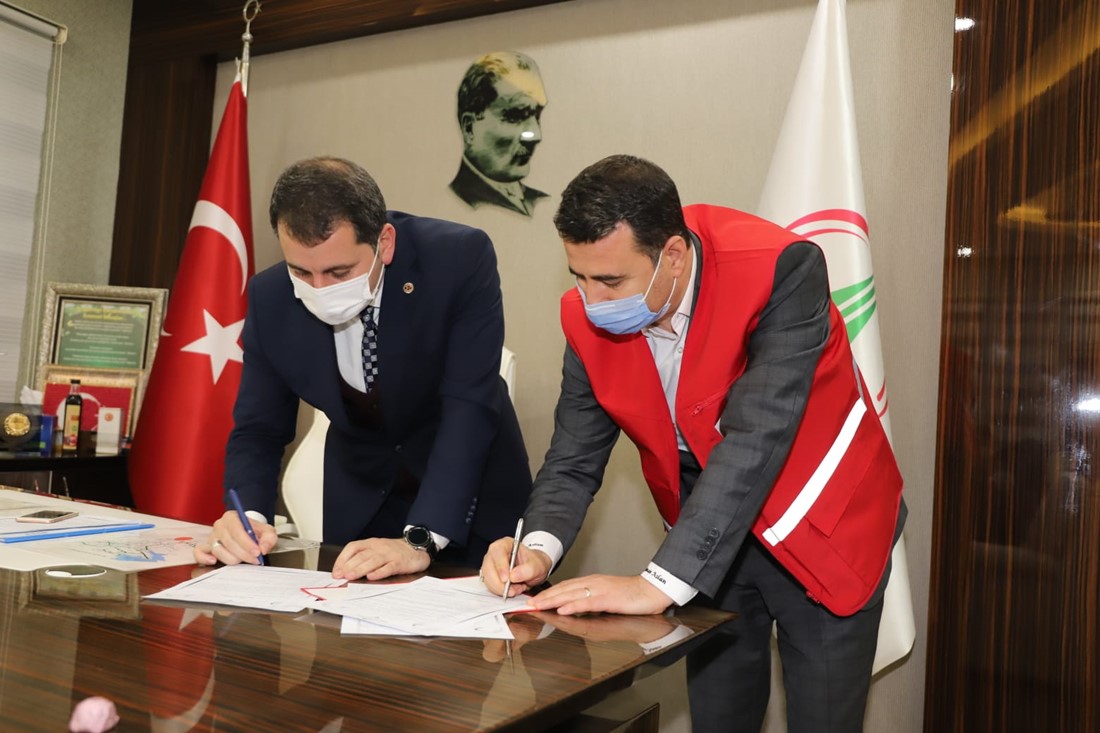 KARAKÖPRÜ BELEDİYESİ İLE KIZILAY ARASINDA GIDA YARDIMI İŞBİRLİĞİ