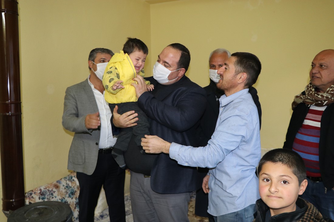 Viranşehir Belediye Başkanı Salih Ekinci, Öksüzlerin Yüreğine Dokundu