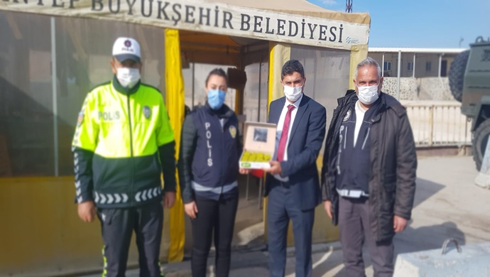 HÜSEYİN KIRAN `DAN POLİS GÜNÜNDE POLİSLERE ANLAMLI ZİYARET