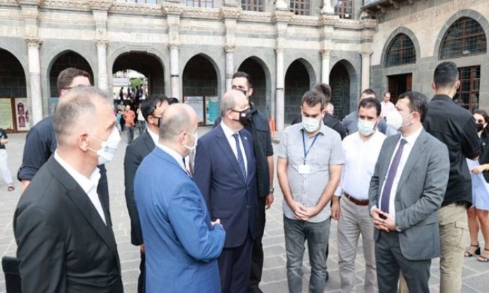 Cumhurbaşkanı Ersin Tatar, Diyarbakır’da Ulucami’yi ziyaret etti