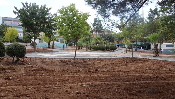 PARKLARDA ÇEVRE DÜZENLEMESİ VE PEYZAJ ÇALIŞMASI