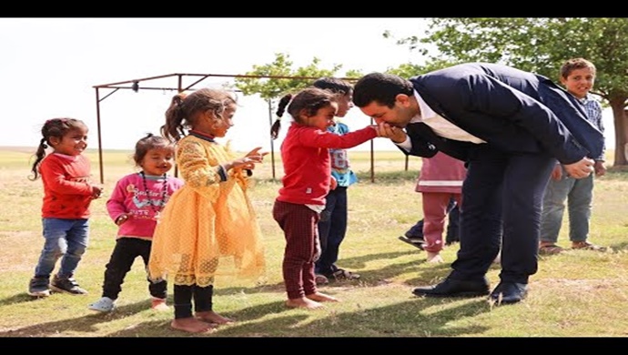 BAŞKAN ÖZYAVUZ; GÖNÜLDEN GÖNÜLE YOL VAR DEDİLER, O GÜN BUGÜN YOLLARDAYIZ