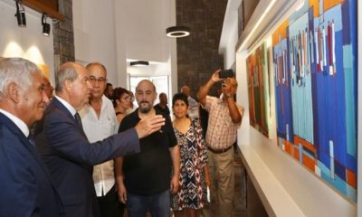 Cumhurbaşkanı Ersin Tatar, “1. Güzelyurt Sanat Buluşması” etkinliği kapsamında yerli ve Türkiye’den gelen sanatçıların eserlerinin yer aldığı serginin açılışını yaptı