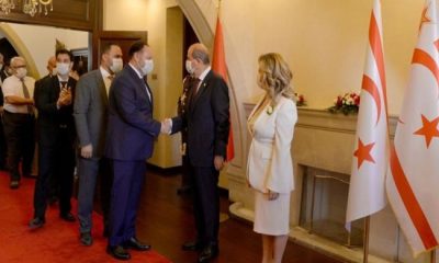 Cumhurbaşkanı Ersin Tatar eşi Sibel Tatar ile birlikte, Kurban Bayramı dolayısıyla halka açık bayram tebriği kabul etti