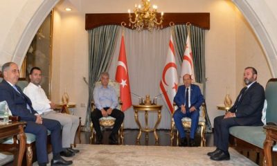 Cumhurbaşkanı Ersin Tatar, Hüseyin Kayımzade başkanlığındaki Karaoğlanoğlu Spor Kulübü yönetimini kabul ederek görüştü