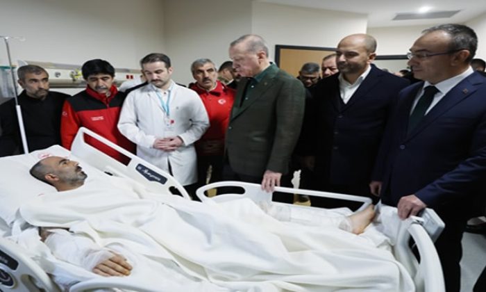 Cumhurbaşkanı Erdoğan, Kilis’te deprem bölgesinde incelemelerde bulundu