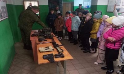Kaliningrad bölgesinde Birleşik Rusya, okul çocukları için bir sınır karakoluna gezi düzenledi