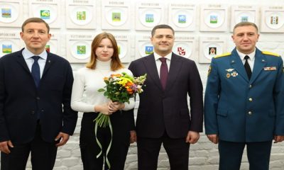 Andrey Turchak, Pskov’da Tatyana Pakhomenkova’ya “Cesaret İçin” Madalyasını takdim etti