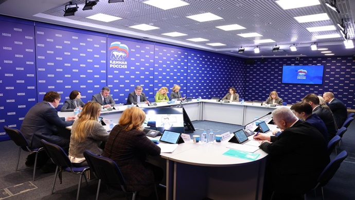 “Birleşik Rusya” teknik okul mezunlarının istihdamını teşvik etmek için öneriler geliştirdi